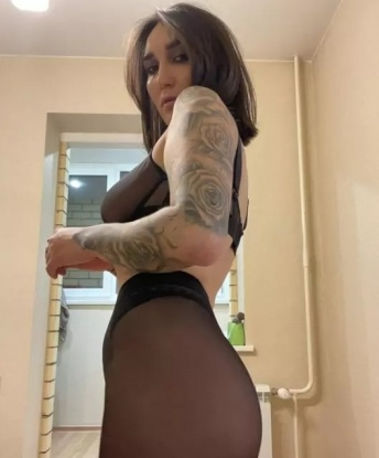 Мои услуги включают в себя классический секс, оральный секс и массаж. Я гарантирую полное удовлетворение и отличное настроение! ☺️ У меня есть отличные отзывы от предыдущих клиентов, которые остались счастливыми после встречи со мной. Посмотри мои фото, чтобы увидеть, как я выгляжу. Прошу только серьезные запросы! Давай сделаем нашу встречу незабываемой! Живу в Москве и готова приехать к тебе или встретиться в уютной гостинице 💫 669, 27 лет